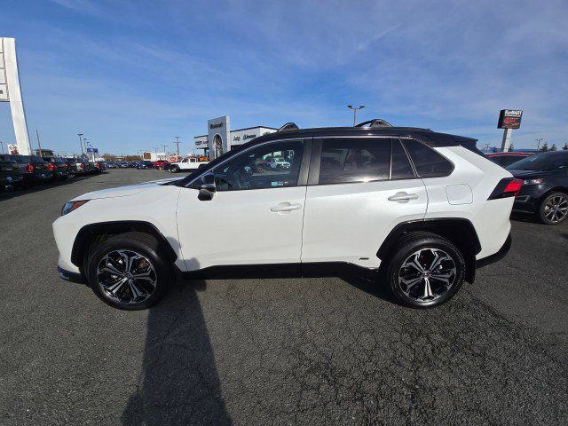 Used 2025 Toyota RAV4 XSE image 7