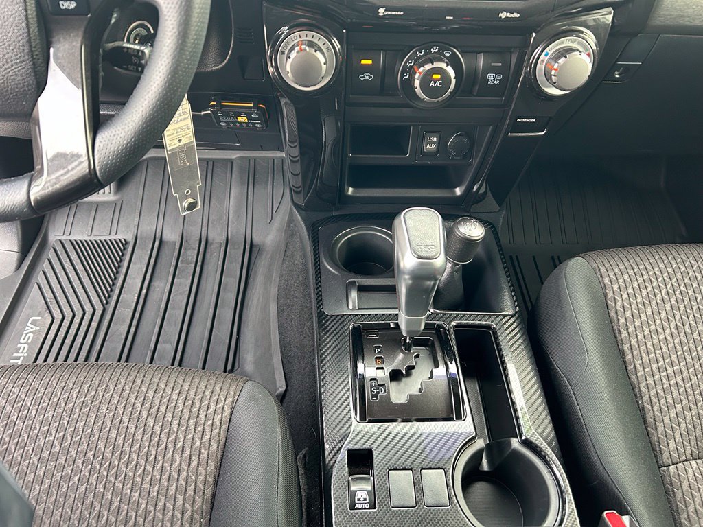 Used 2018 Toyota 4Runner TRD Off-Road Premium AWD/4WD image 25