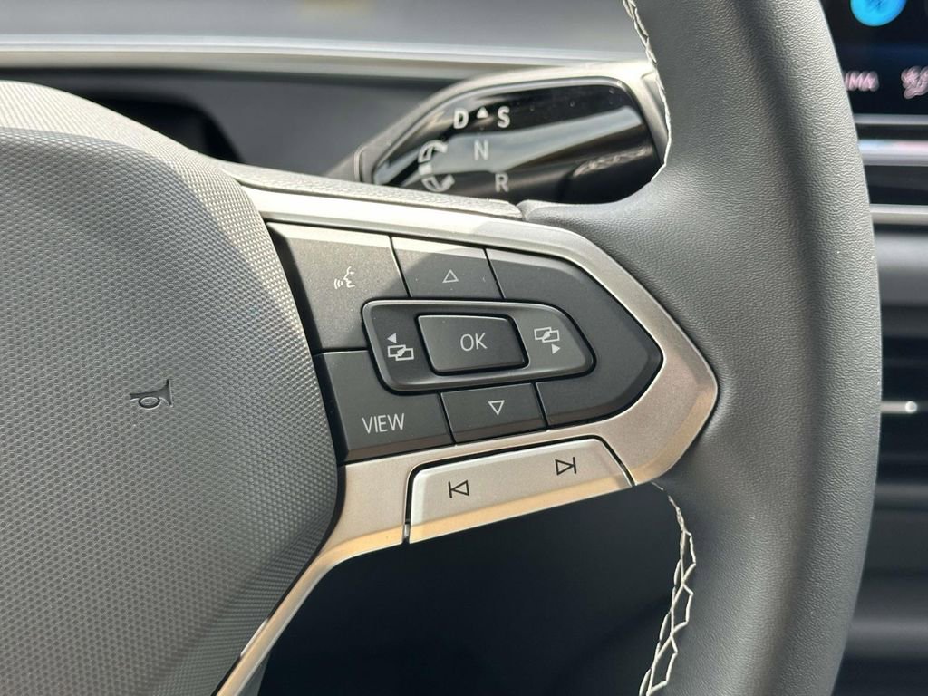 New 2026 Volkswagen Tiguan SE AWD/4WD image 17