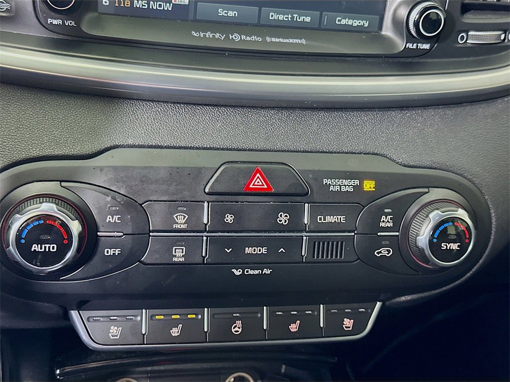 Used 2018 Kia Sorento SX image 28
