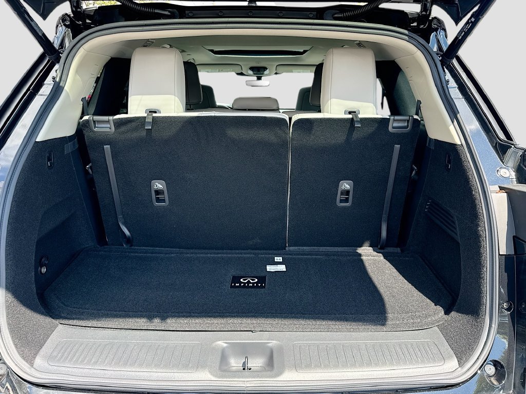 Certified 2026 INFINITI QX60 Luxe w/ Cargo Package FWD image 29