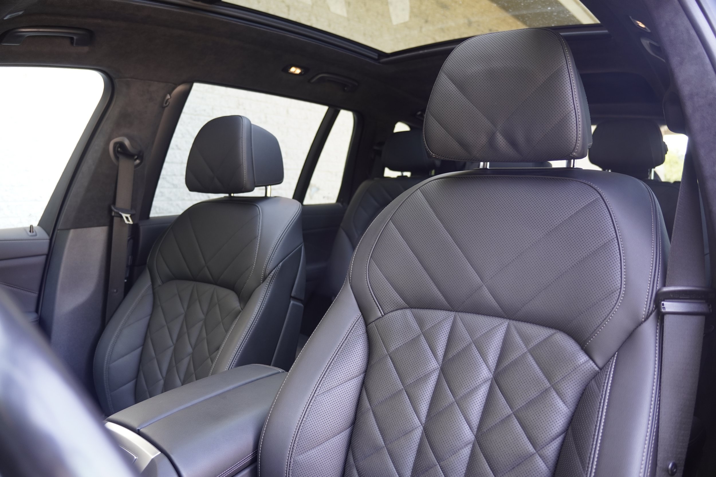 Used 2024 BMW X7 xDrive40i w/ M Sport Package AWD/4WD image 15