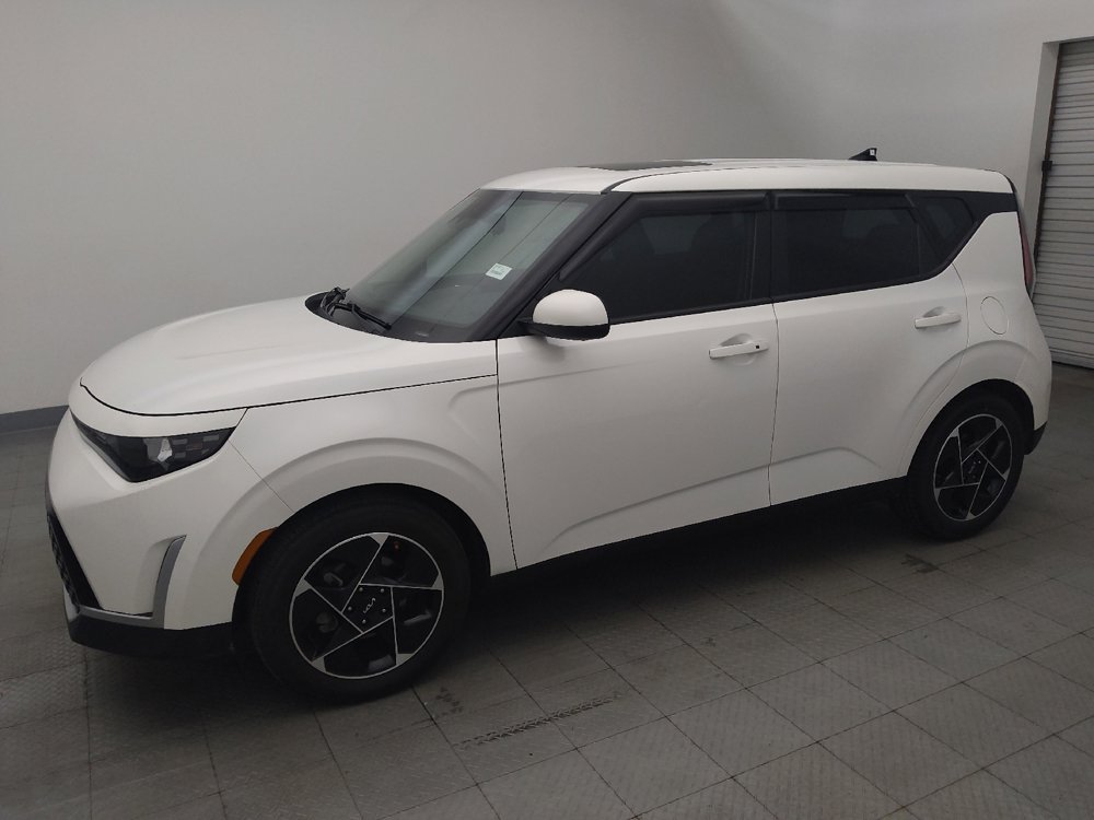 Used 2024 Kia Soul EX image 2