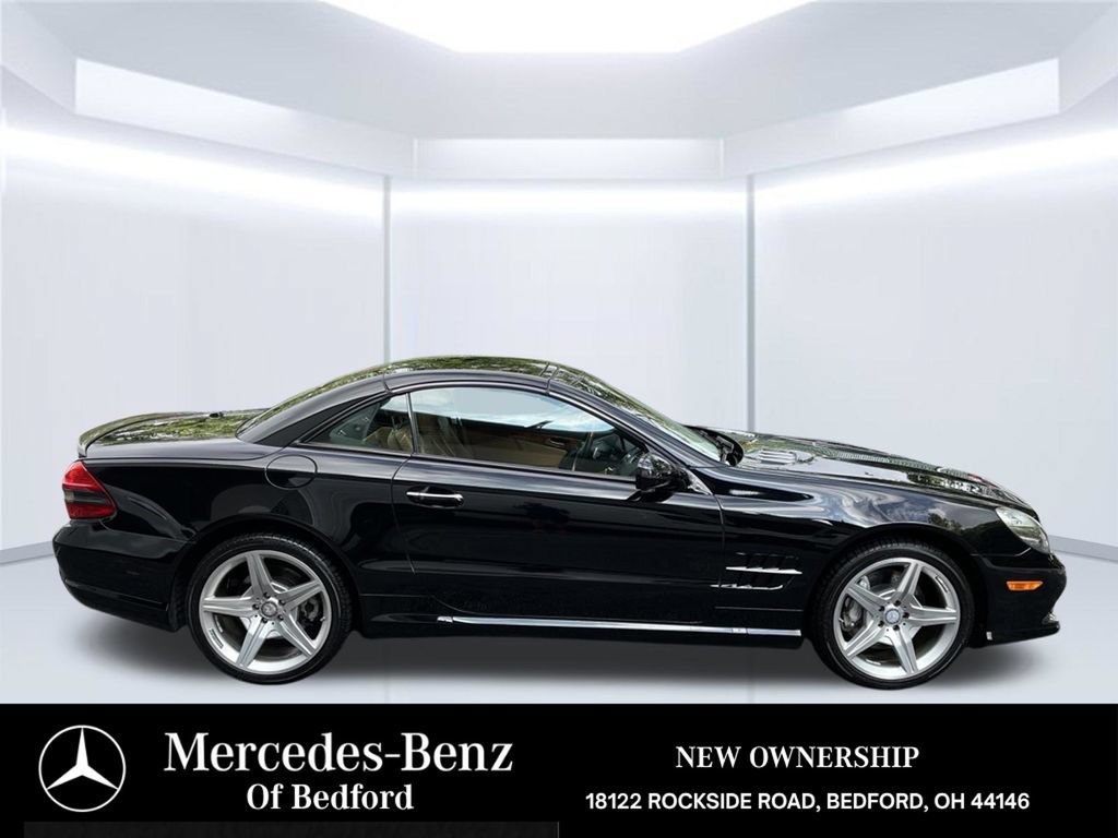 Used 2011 Mercedes-Benz SL 550 image 6