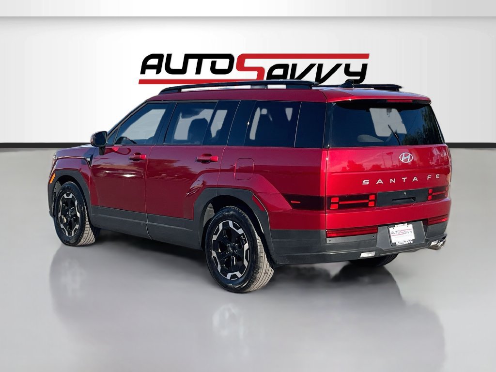 Used 2025 Hyundai Santa Fe SEL FWD image 5