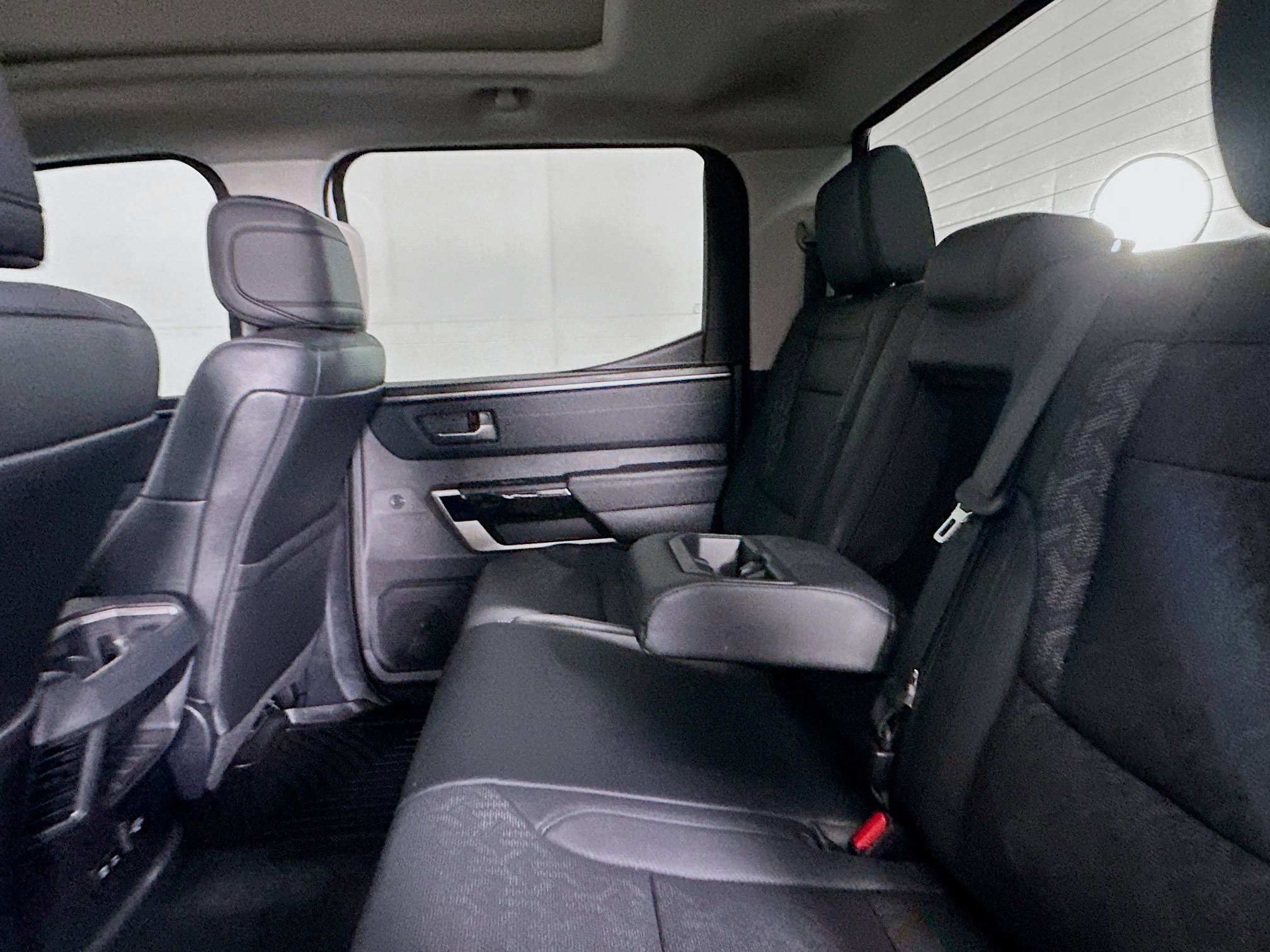 Used 2024 Toyota Tundra Limited w/ Power Package AWD/4WD image 28