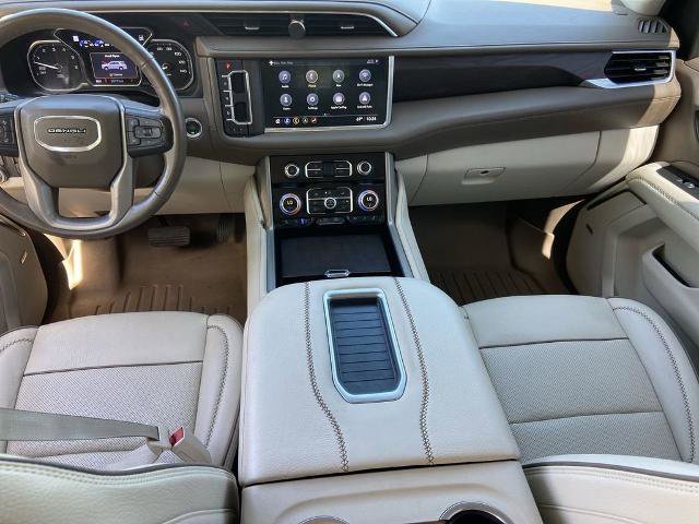 Used 2021 GMC Yukon Denali w/ Denali Premium Package image 17