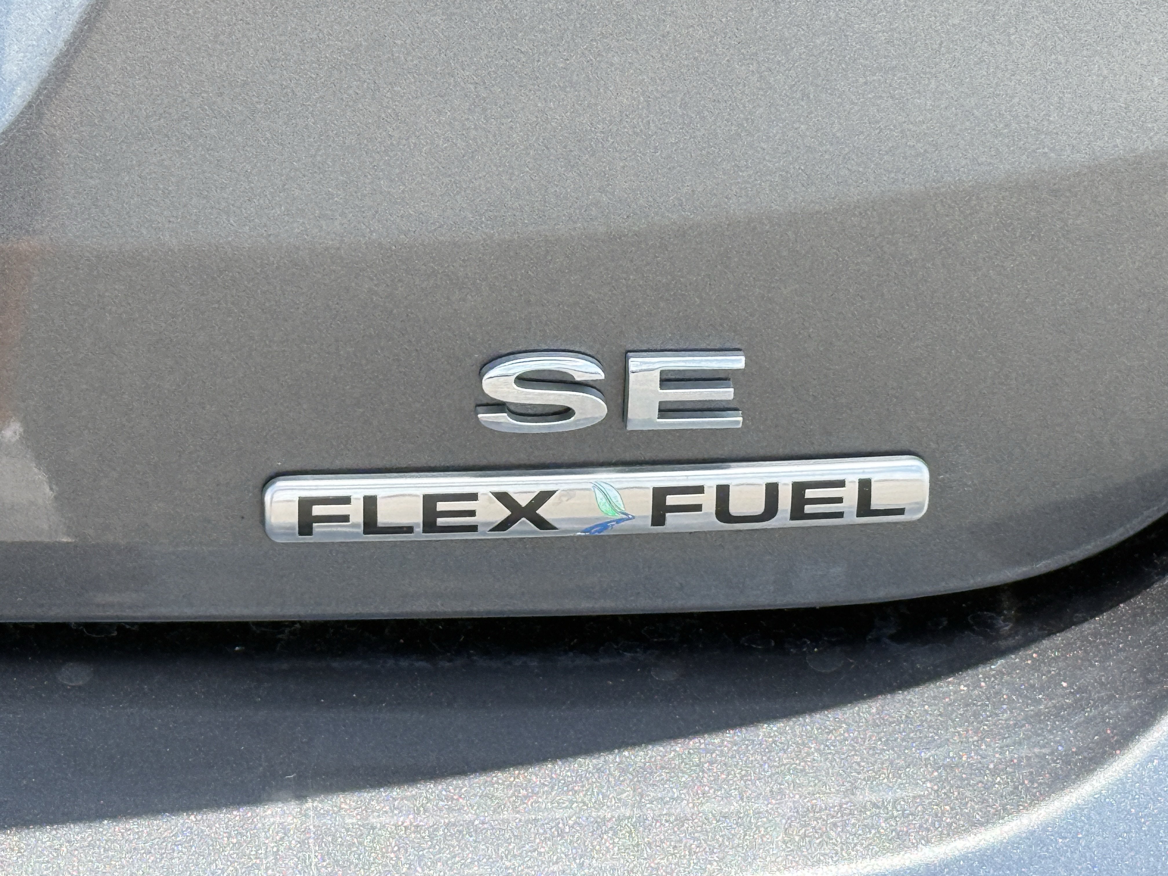 Used 2015 Ford Focus SE w/ SE Cold Weather Package FWD image 12