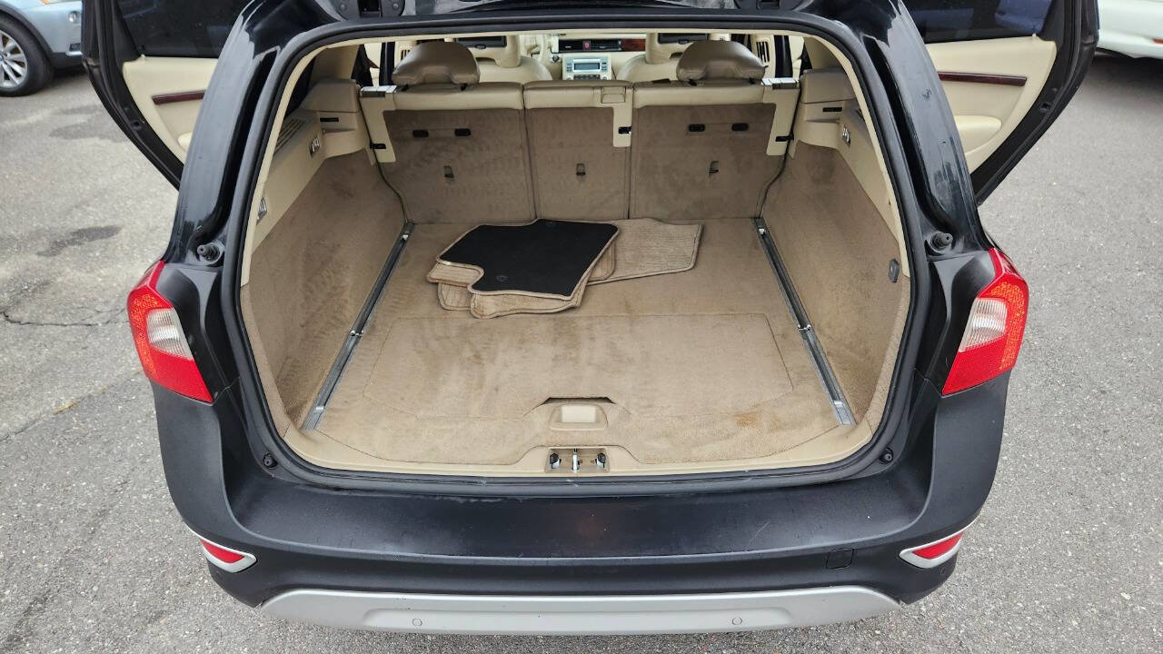 Used 2008 Volvo XC70 3.2 image 29