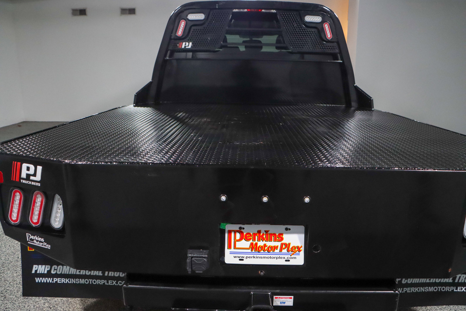 Used 2023 Ford F350 XL w/ XL Chrome Package image 8