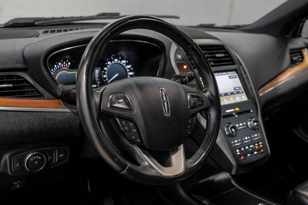 Used 2019 Lincoln MKC Select w/ Select Plus Package FWD image 22