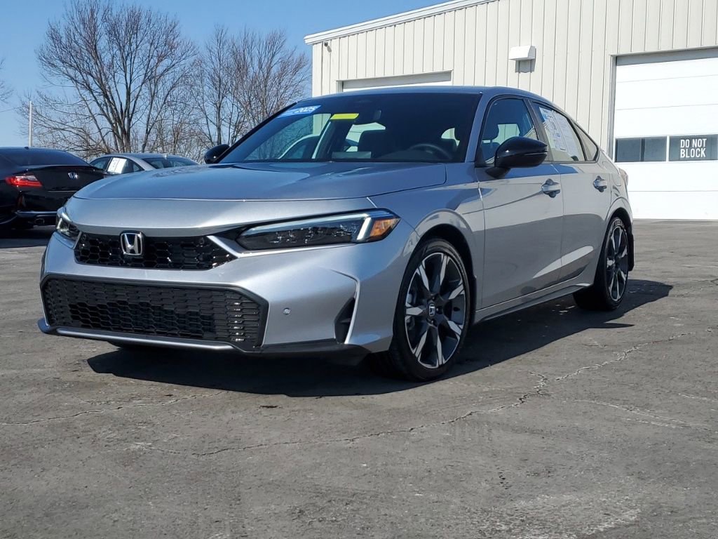 Used 2025 Honda Civic Sport Touring image 3