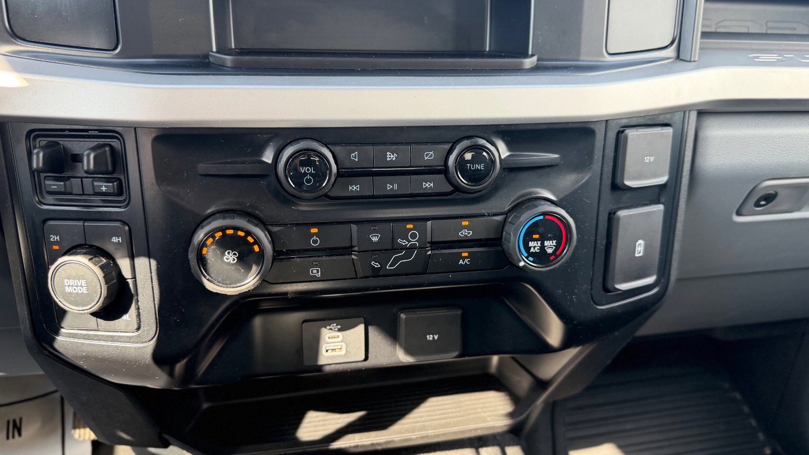 Used 2024 Ford F250 XL AWD/4WD image 46