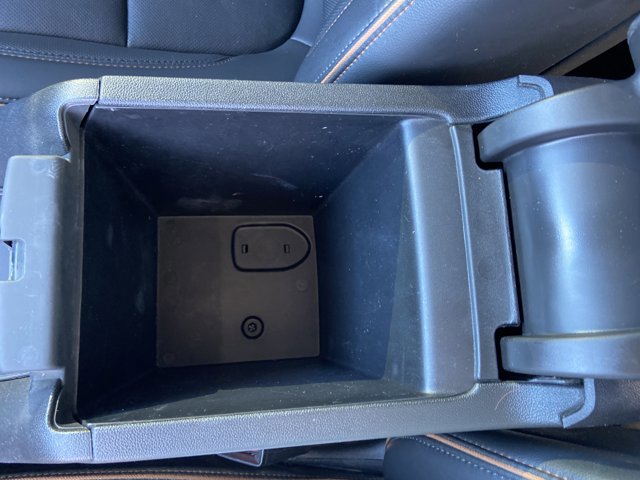 Used 2022 GMC Acadia AT4 w/ Technology Package image 43