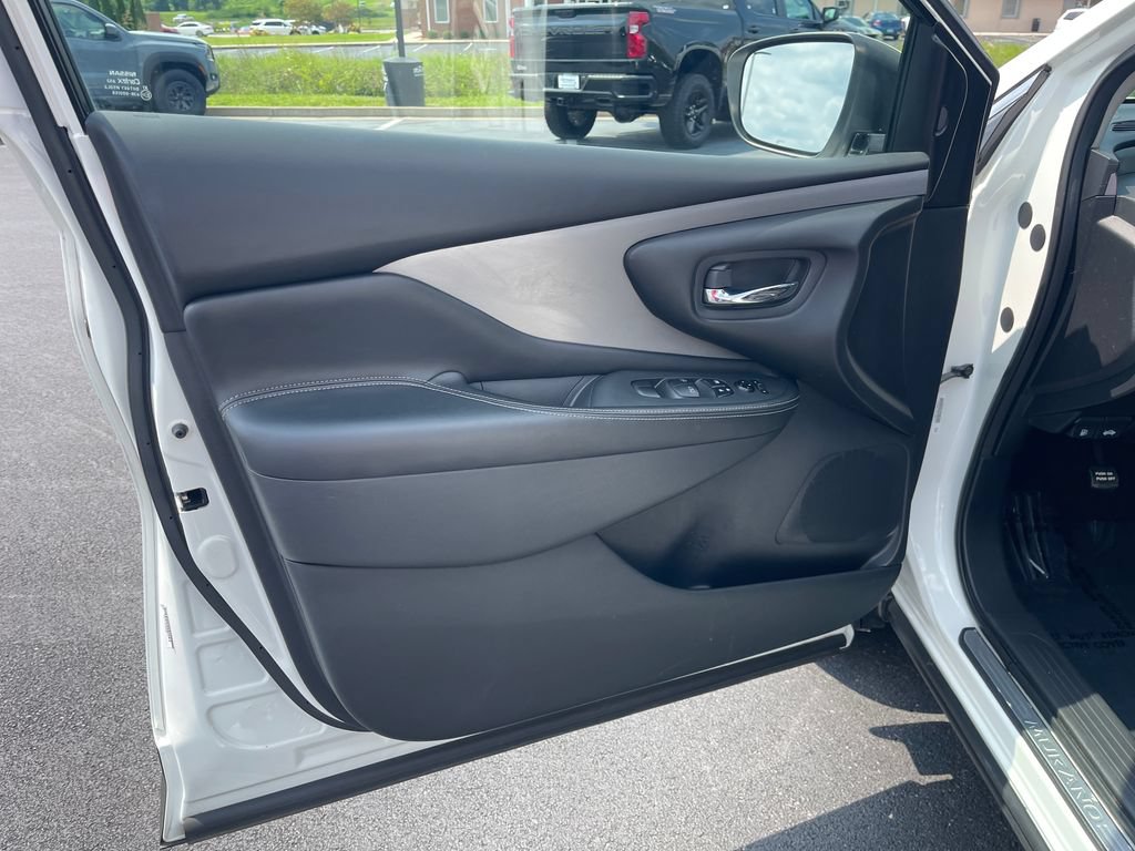 Used 2020 Nissan Murano S w/ Technology Package AWD/4WD image 12
