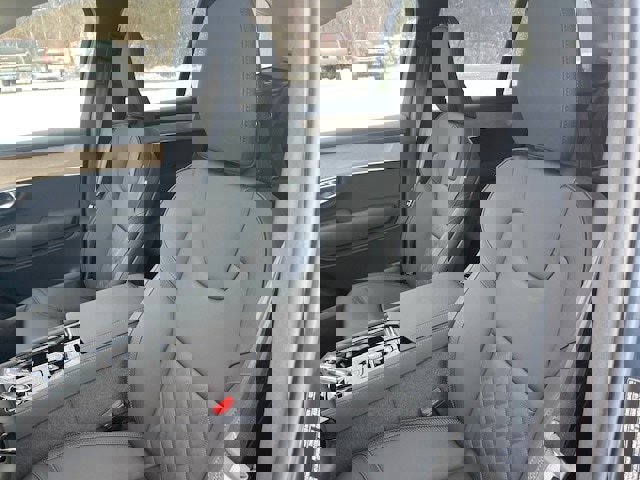 New 2026 Volvo XC90 T8 Plus w/ Protection Package Premier image 7
