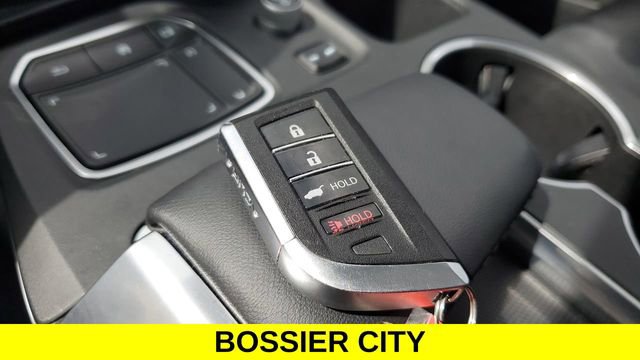 Used 2023 Acura MDX FWD w/ Technology Package image 37