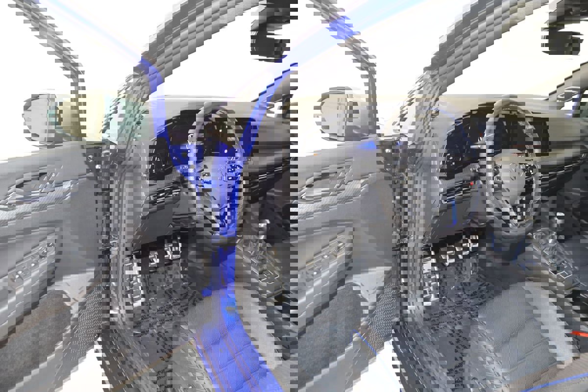 Used 2024 Volkswagen Golf R image 52