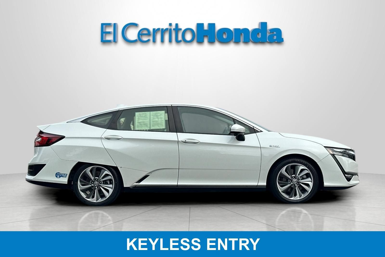 Certified 2020 Honda Clarity Touring image 2