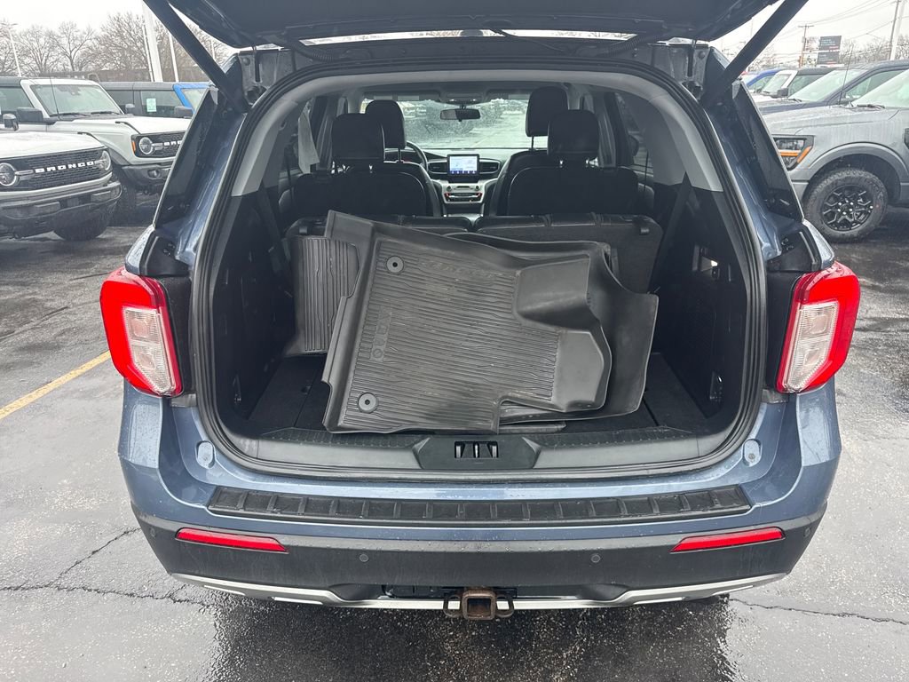 Used 2021 Ford Explorer XLT w/ Equipment Group 202A image 13