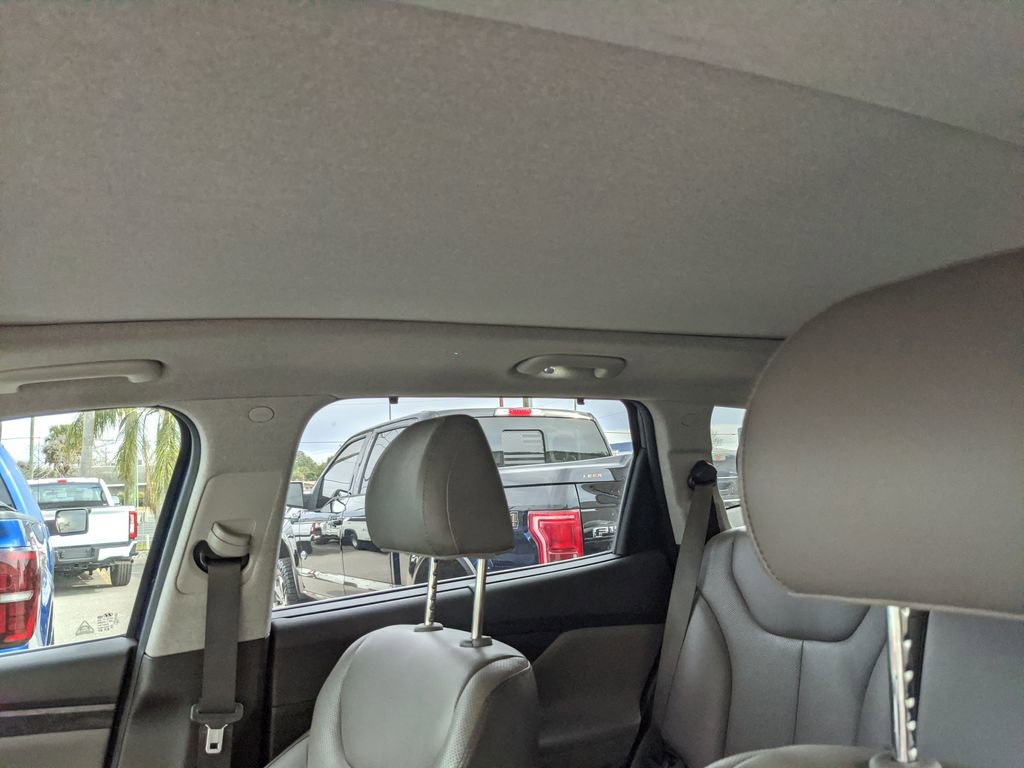 Used 2020 Hyundai Santa Fe Limited image 20