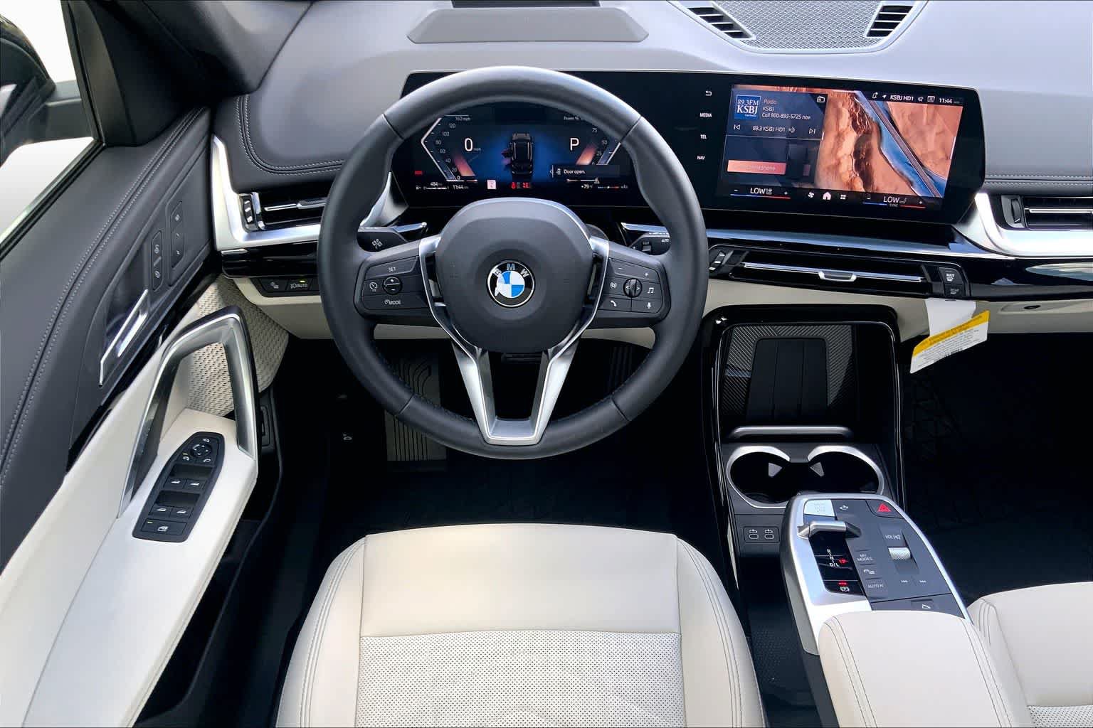 New 2026 BMW X1 xDrive28i w/ Technology Package AWD/4WD image 5
