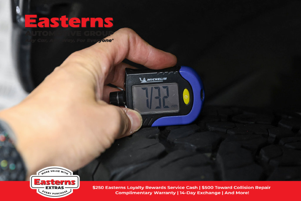 Used 2024 Chevrolet Silverado 1500 RST AWD/4WD image 31
