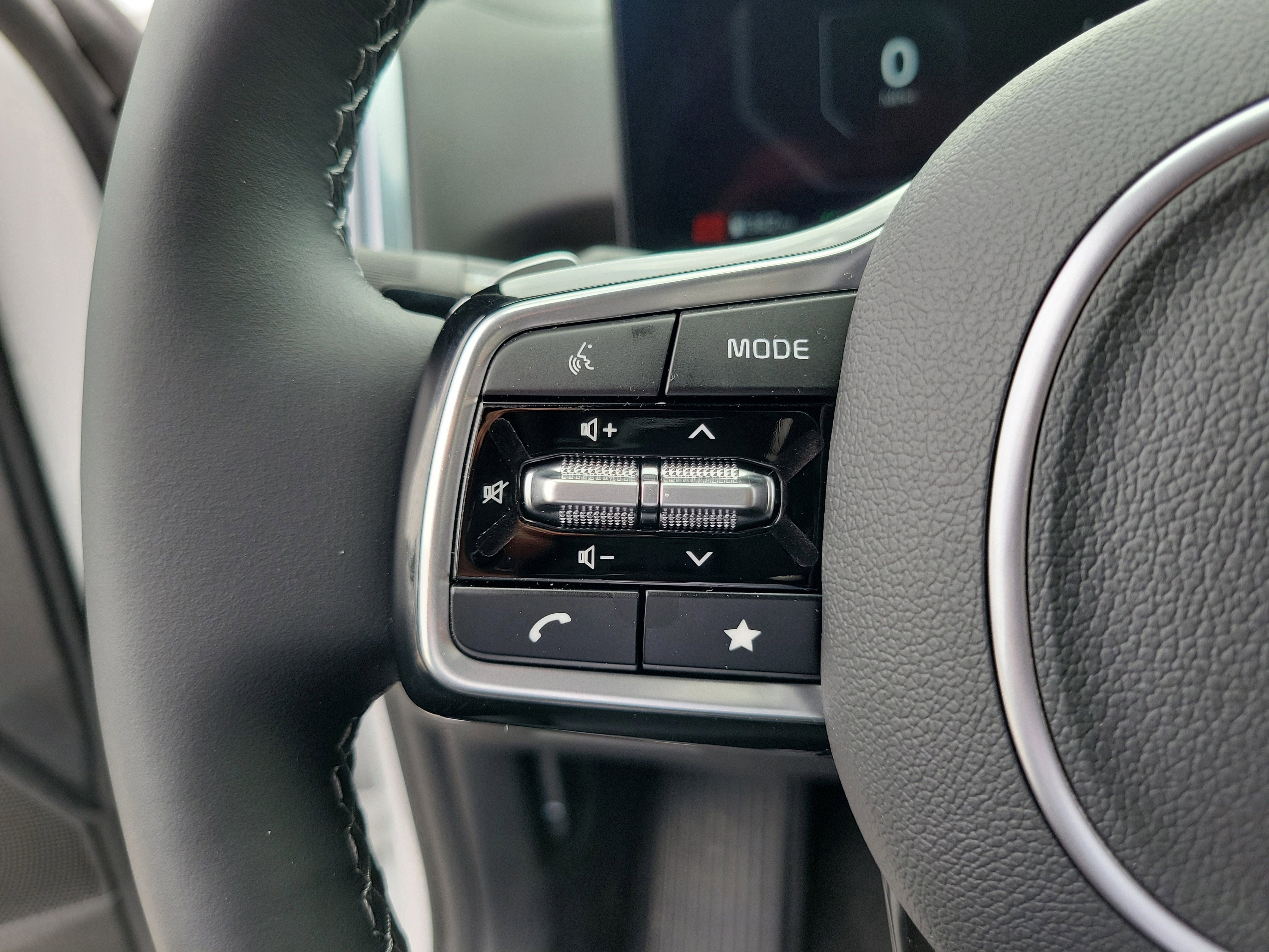 New 2025 Kia Sorento SX Prestige image 25