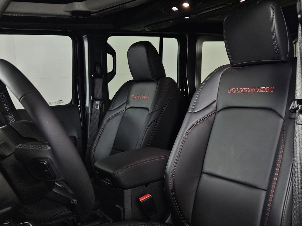 Used 2026 Jeep Wrangler Unlimited Rubicon AWD/4WD image 22