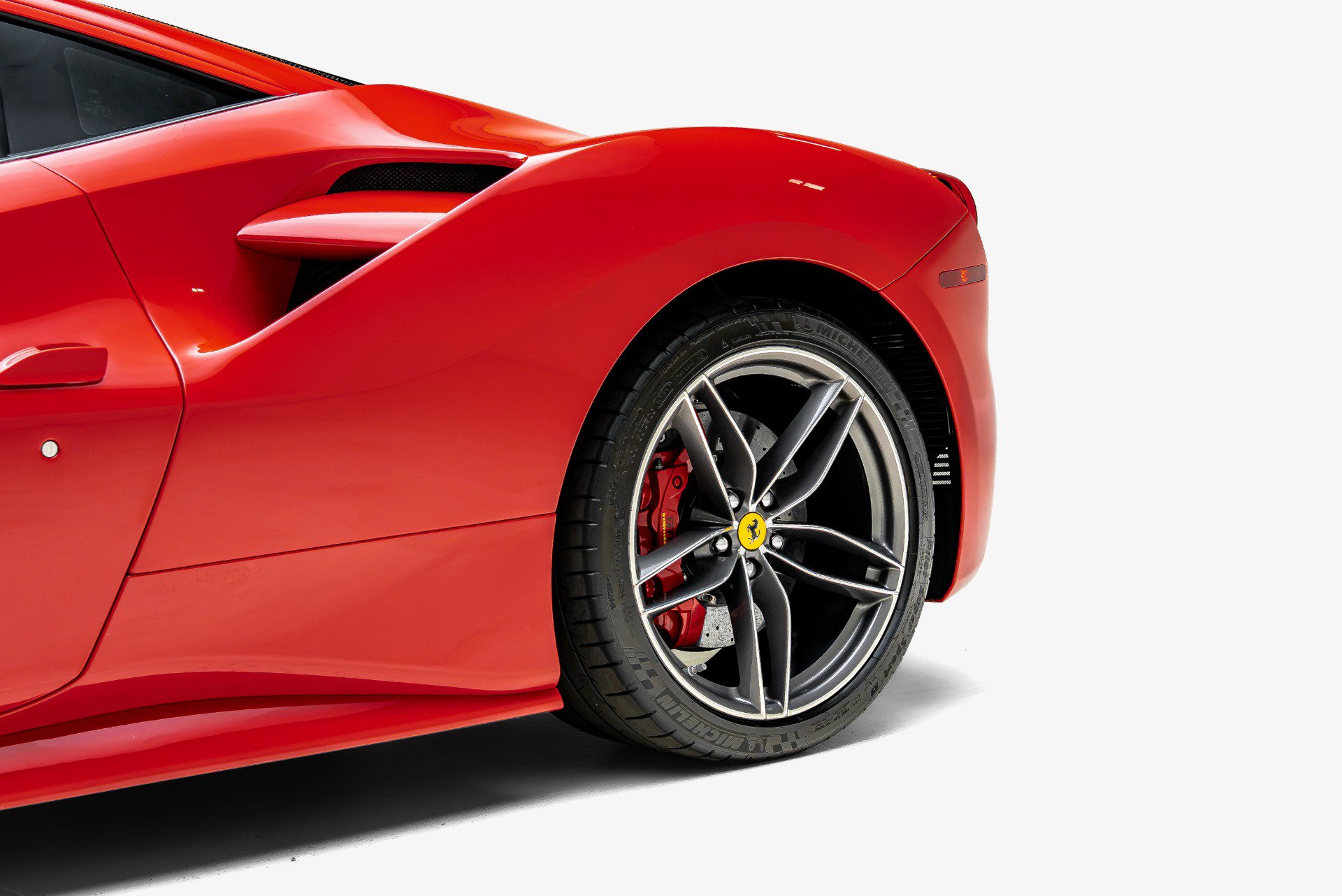 Used 2018 Ferrari 488 GTB RWD image 15