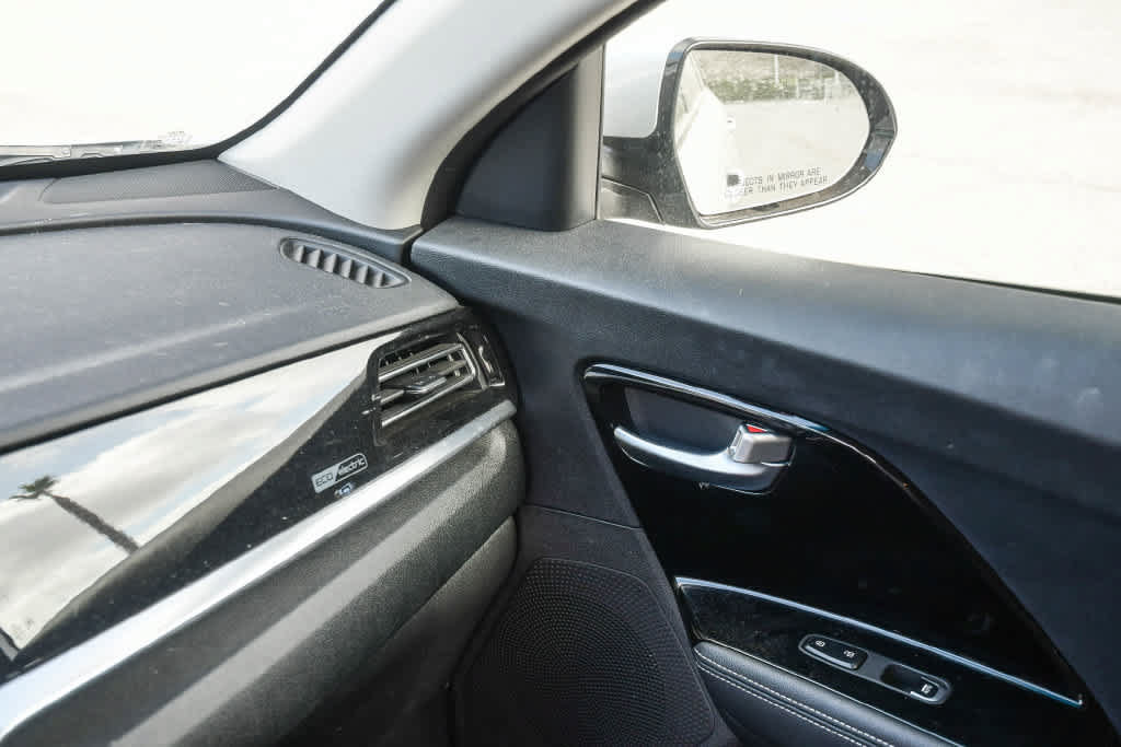 Used 2020 Kia Niro EX FWD image 22