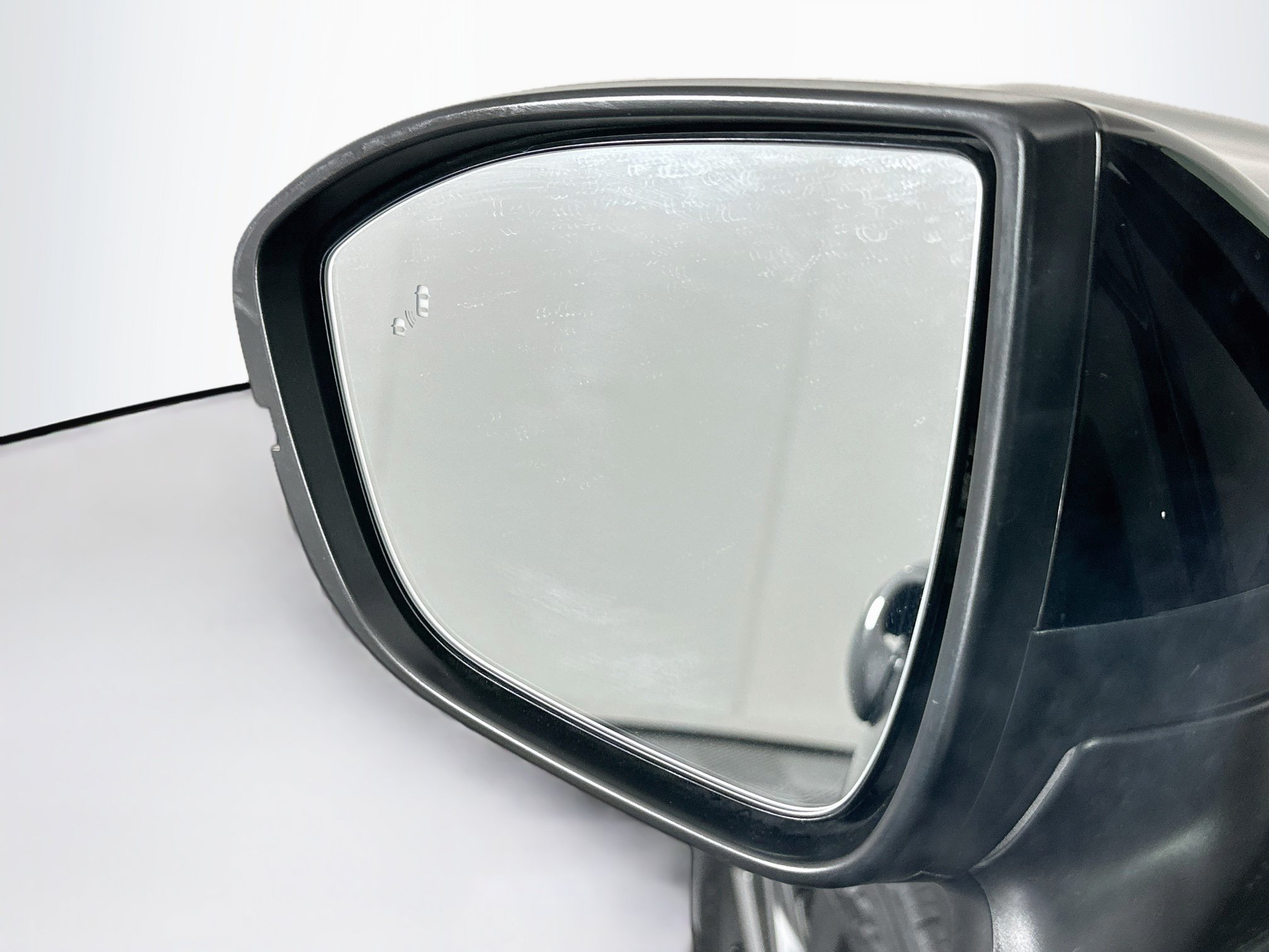 Used 2025 Nissan Pathfinder SV FWD image 16