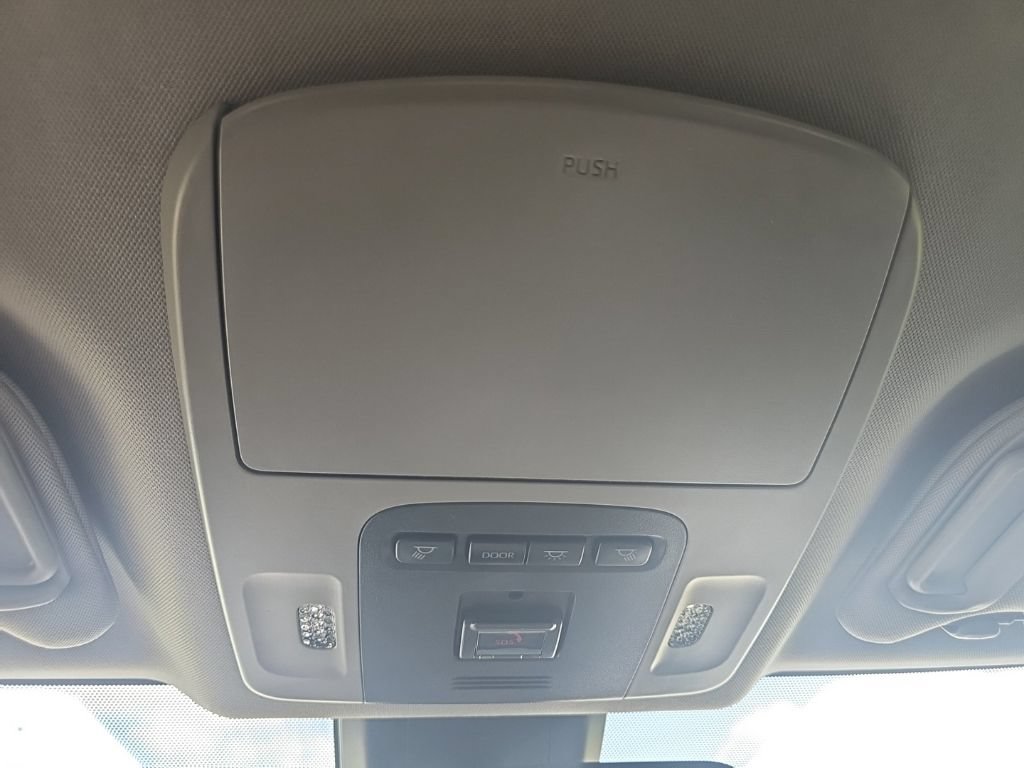 Used 2021 Toyota Camry XSE FWD image 43
