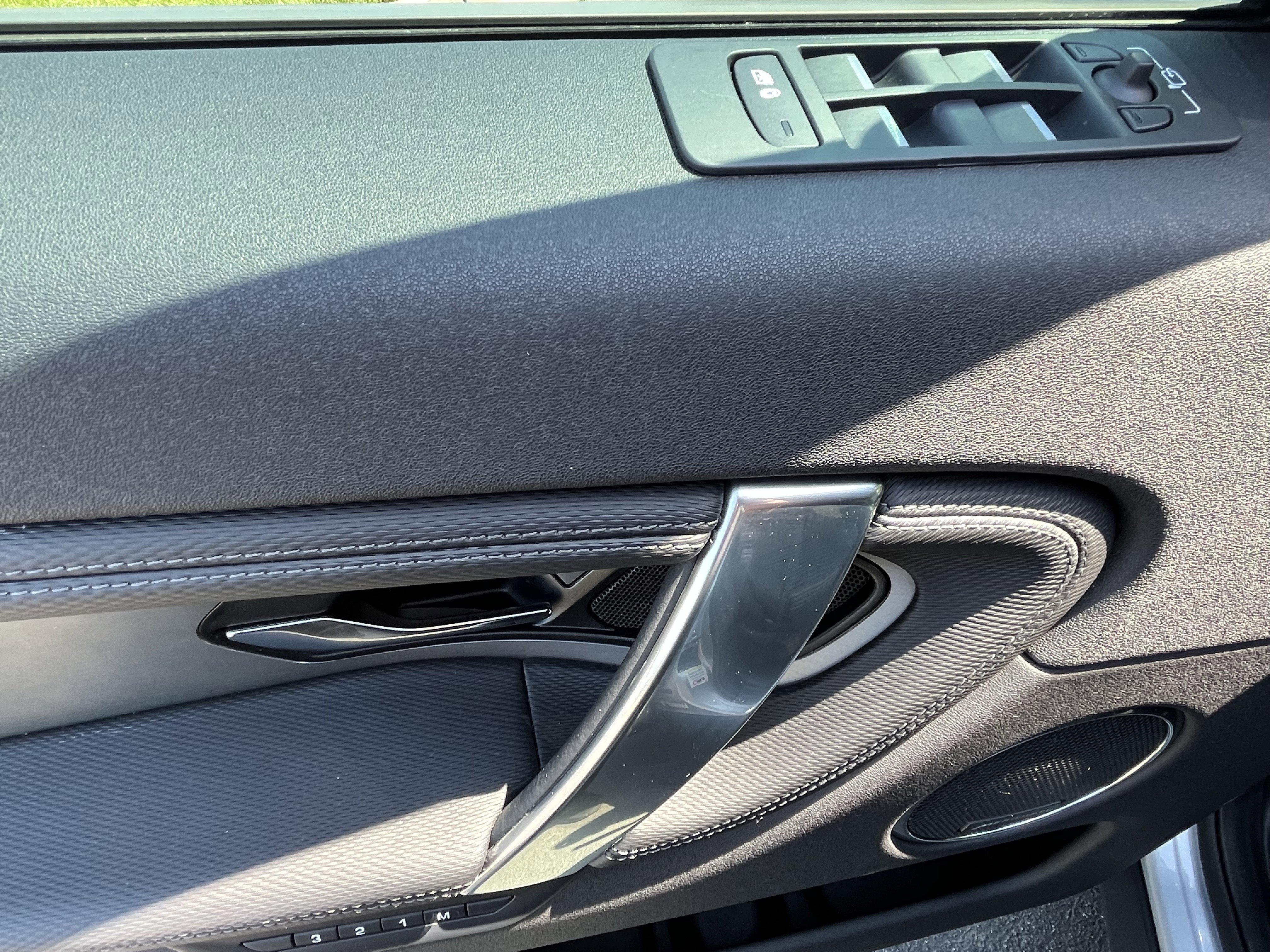 Certified 2025 Land Rover Discovery Sport Dynamic SE image 15