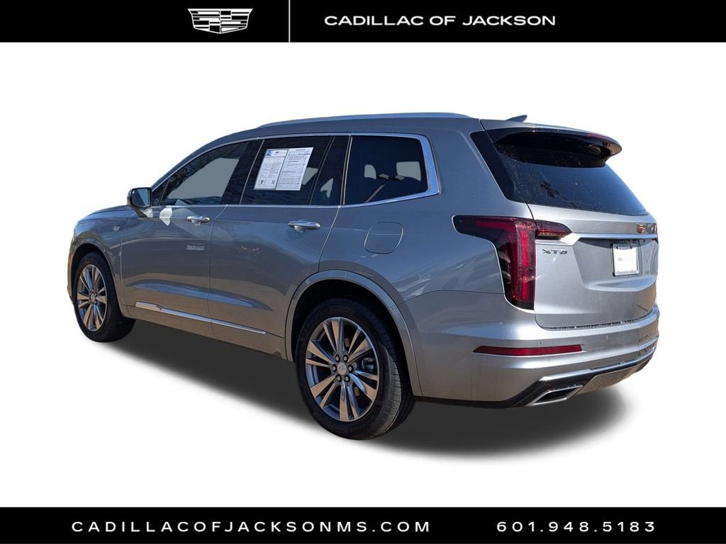 Certified 2025 Cadillac XT6 Premium Luxury image 8