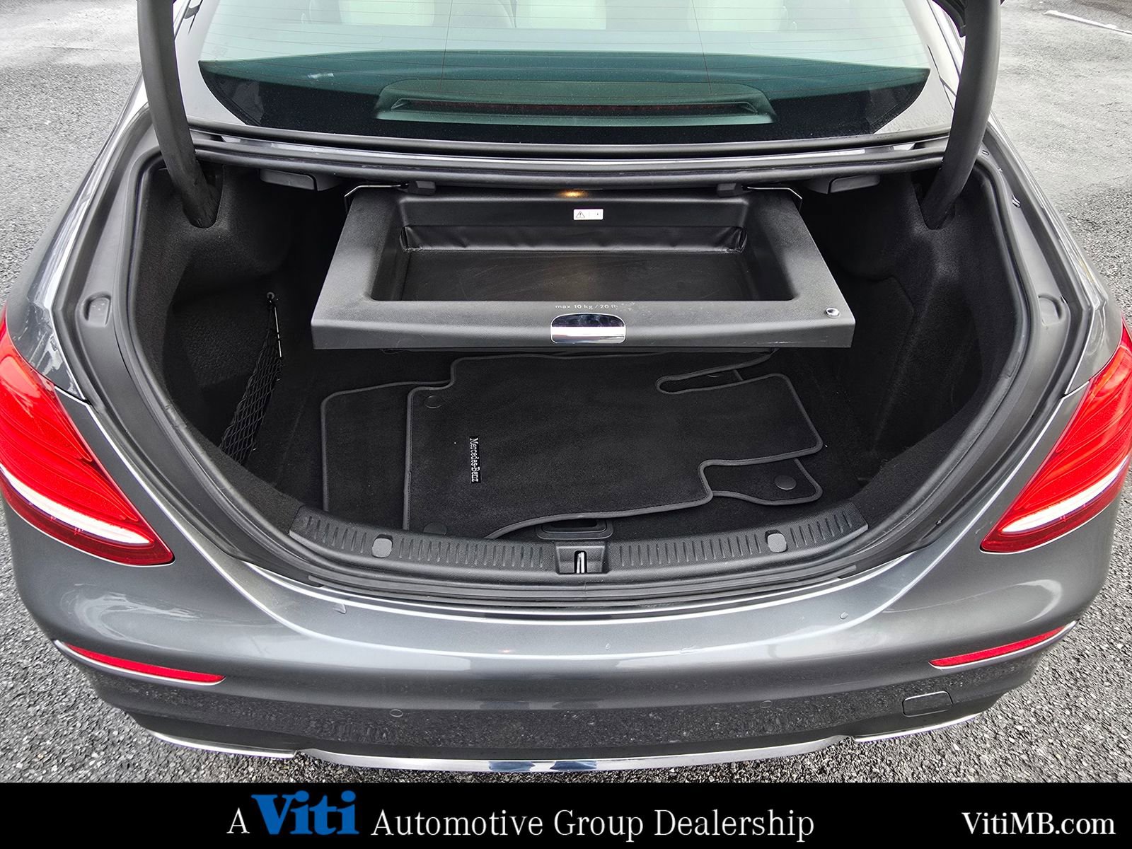 Used 2018 Mercedes-Benz E 300 E 300 image 24