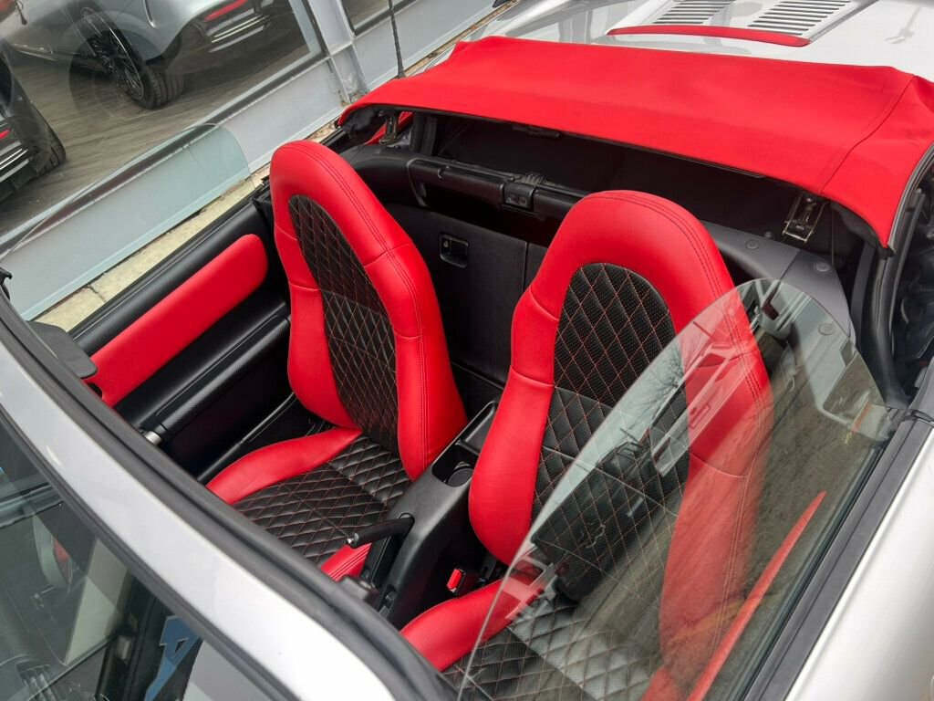 Used 2002 Toyota MR2 RWD image 24