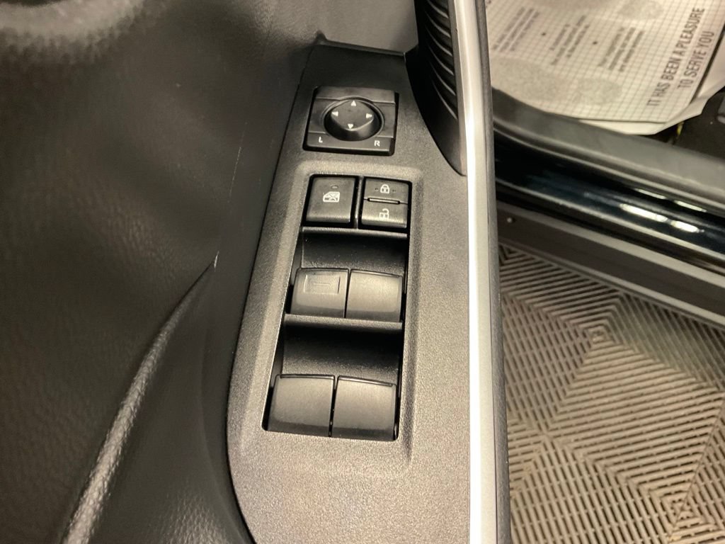 Used 2023 Toyota RAV4 LE AWD/4WD image 20
