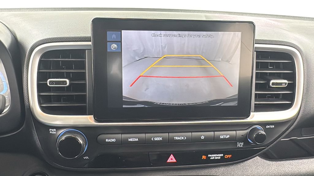 Used 2025 Hyundai Venue SEL image 25