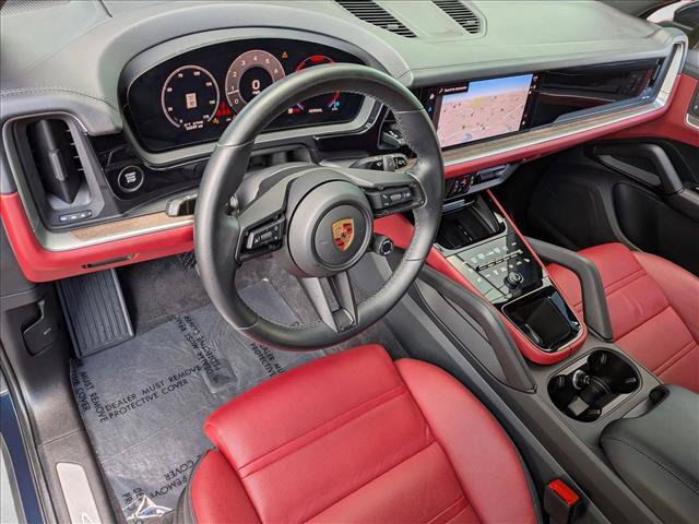 Used 2024 Porsche Cayenne AWD/4WD image 10