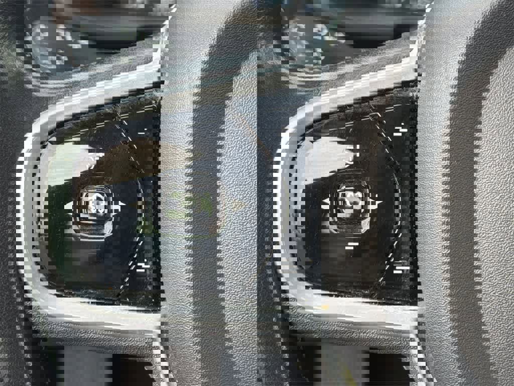 Used 2018 Volvo S90 T6 Momentum w/ Convenience Package image 24