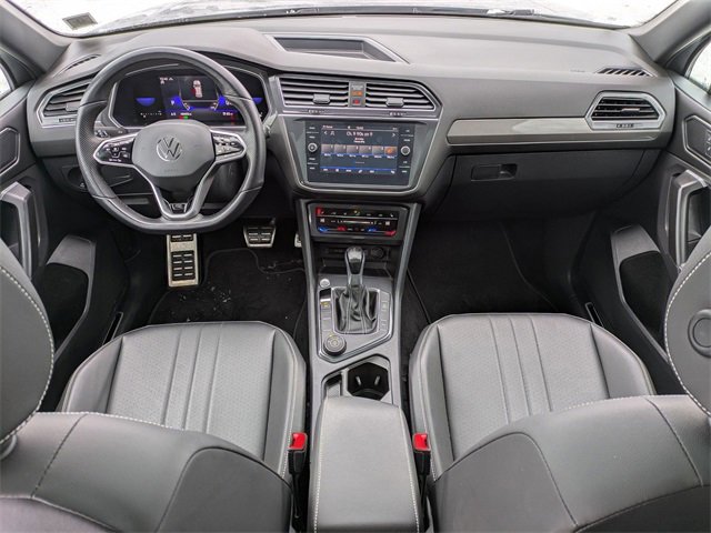Used 2023 Volkswagen Tiguan SE R-Line image 17