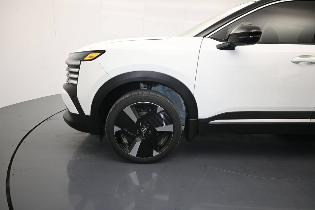 New 2026 Nissan Kicks SR w/ Cold Weather Package FWD image 9