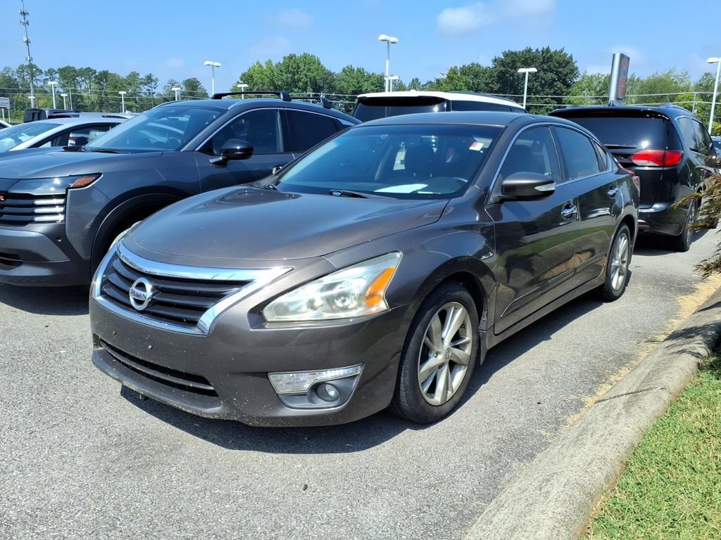 Used 2014 Nissan Altima 2.5 SL w/ Technology Package FWD image 5
