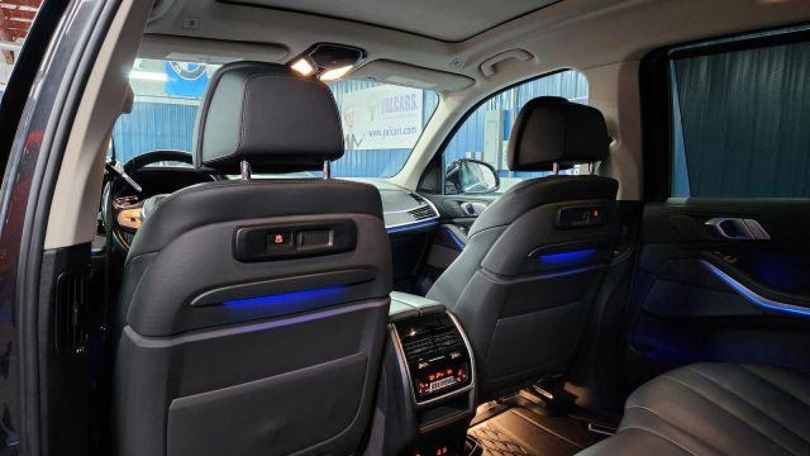 Used 2019 BMW X7 xDrive40i w/ Premium Package image 28