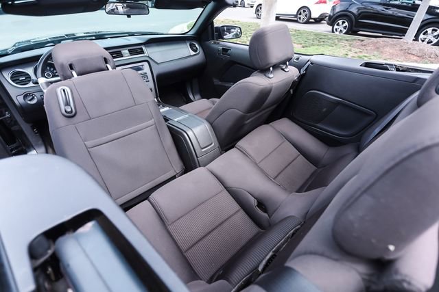 Used 2013 Ford Mustang GT RWD image 36