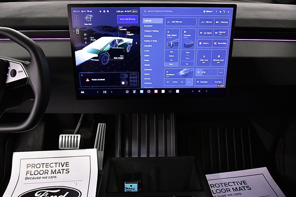 Used 2024 Tesla Cybertruck Cyberbeast image 20
