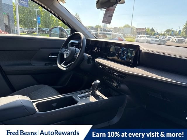 New 2026 Nissan Kicks SV w/ Interior Electronics Package AWD/4WD image 12