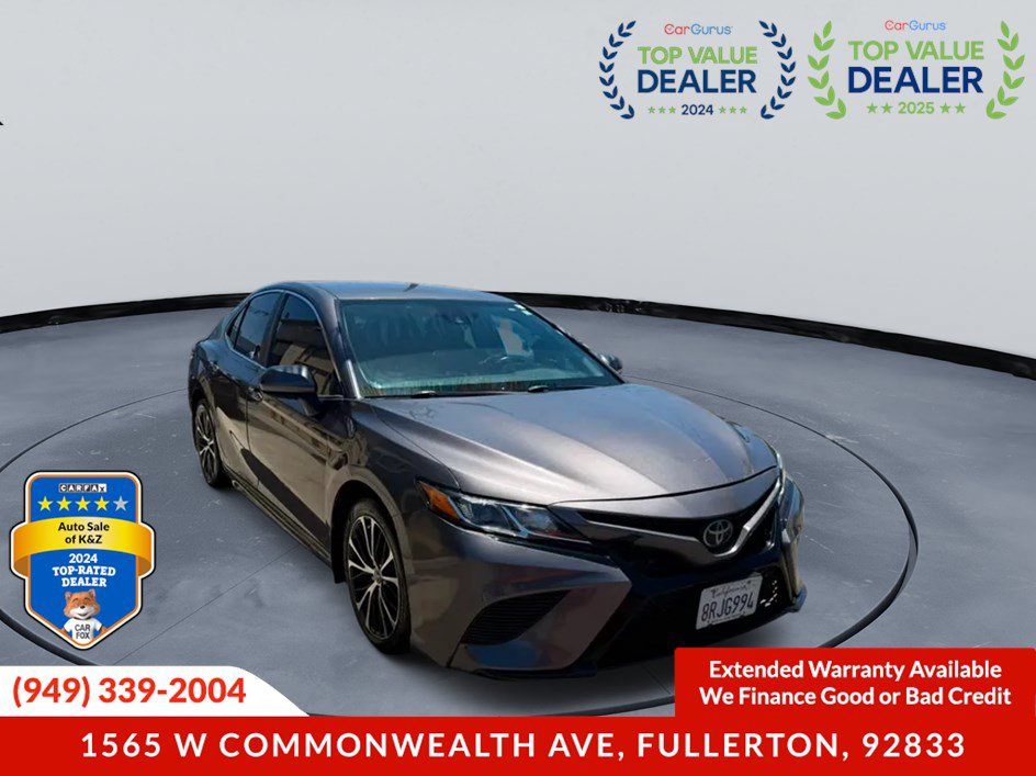 Used 2020 Toyota Camry SE FWD image 2