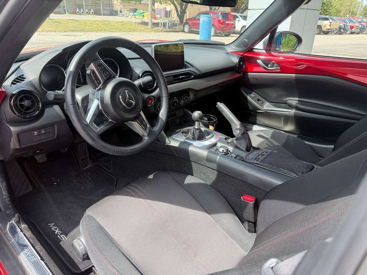Used 2016 MAZDA MX-5 Miata Club RWD image 25